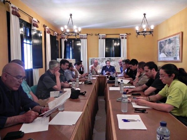 La presentación de hermandades comienza con menor número de residentes y más población flotante