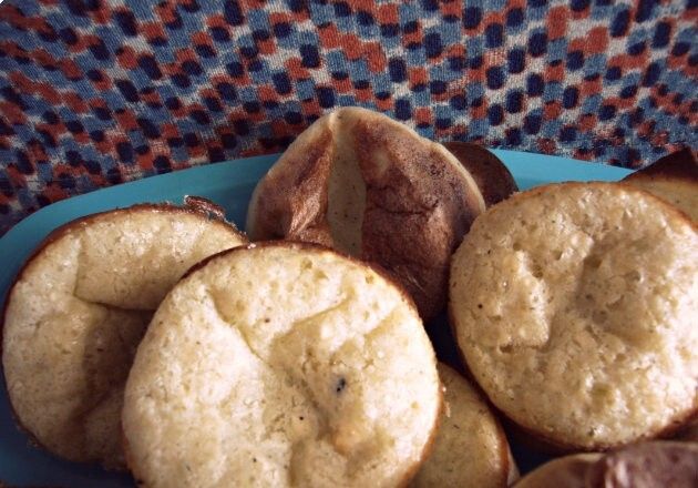 Popovers de parmesano y algas