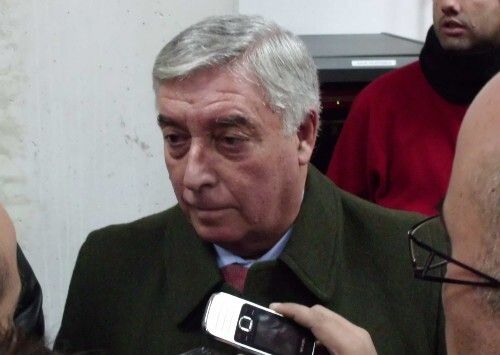 De la Corte: 'No es un tema de dinero, creo que Carlos acabará renovando'