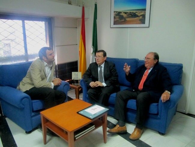 La Academia de Ciencias, Artes y Letras se suma al foro para el mantenimiento del monumento a la Fe Descubridora