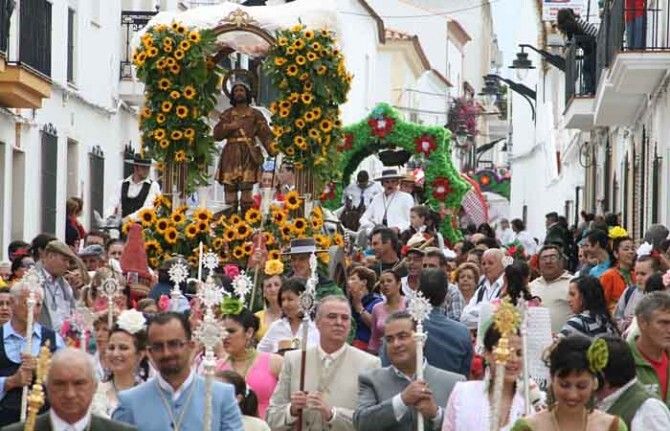 Cartaya hace camino y acompaña a San Isidro hasta la Pradera