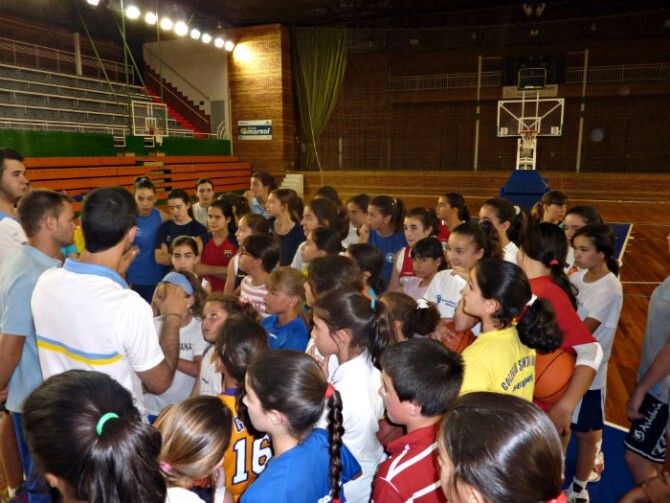 Éxito en la captación de niños para la Escuela de Verano del Conquero