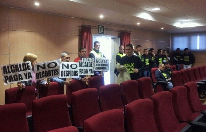 El PSOE exige al PP de Aljaraque que resuelva el pago de las nóminas de los trabajadores