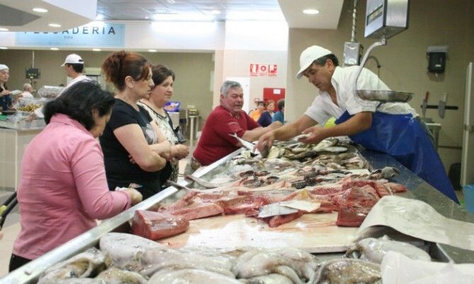 El Ayuntamiento de Cartaya saca a concurso tres puestos en el Mercado Municipal