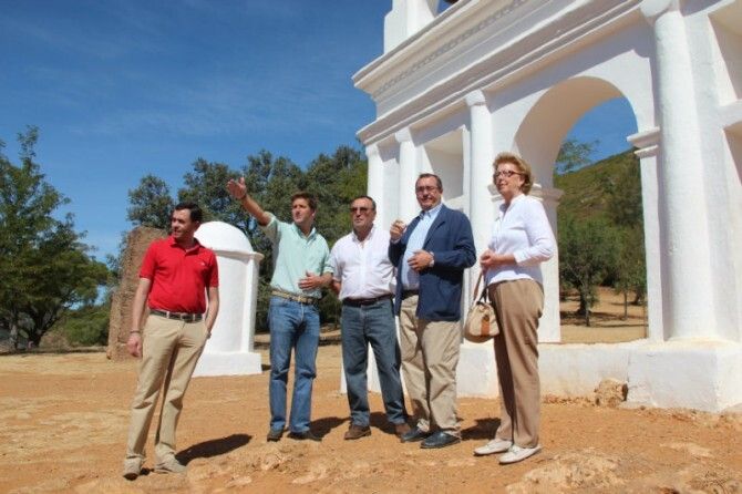 El PP exige a Diputación un plan de choque para paliar el abandono que sufre la Peña Arias Montano