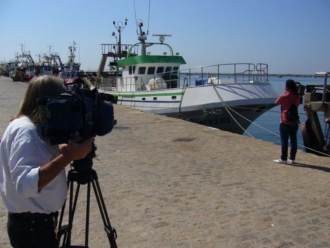 Detenidas nueve personas tras intervenir junto a la lonja hachís valorado en más de un millón de euros