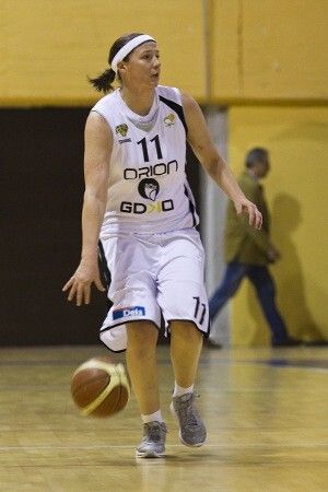 La ex WNBA Katie Gearlds, polivalencia para el CB Conquero