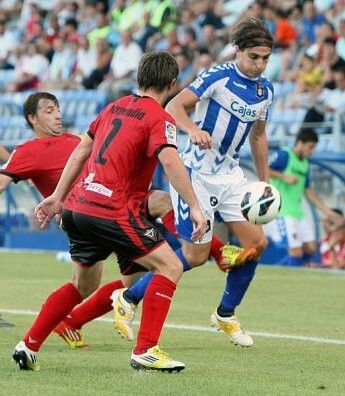 El Decano se queda en el primer paso pese a sus esfuerzos (2-0)