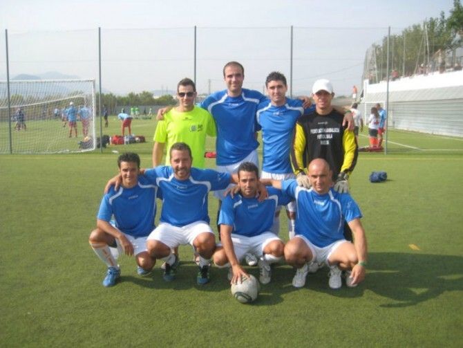 El equipo de fútbol 7 de la Comisaría de Huelva, subcampeón de un torneo internacional para policías