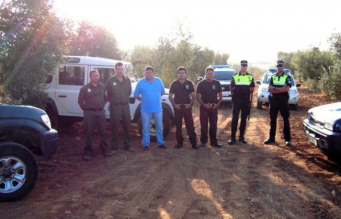 El Ayuntamiento de Almonte presenta a los socios de la cooperativa el servicio de vigilancia en el campo