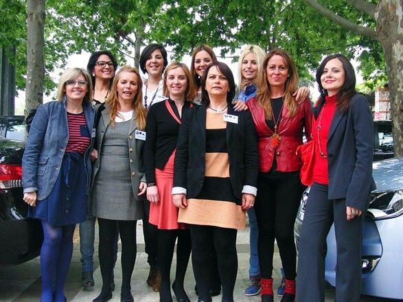 Un total de nueve alumnas del curso 'Actividades de venta' realizan ya sus prácticas en empresas