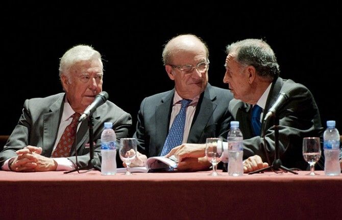 Camilo Gómez Cruz muestra su 'Pasión por Huelva' en el Gran Teatro