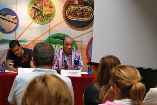 Isla Cristina presenta dos nuevas rutas turísticas que combinan deporte y medio ambiente
