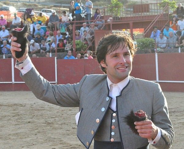 Andrés Romero corta tres orejas en la provincia de Ávila