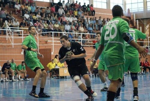El PAN no puede con Antequera (25-27)