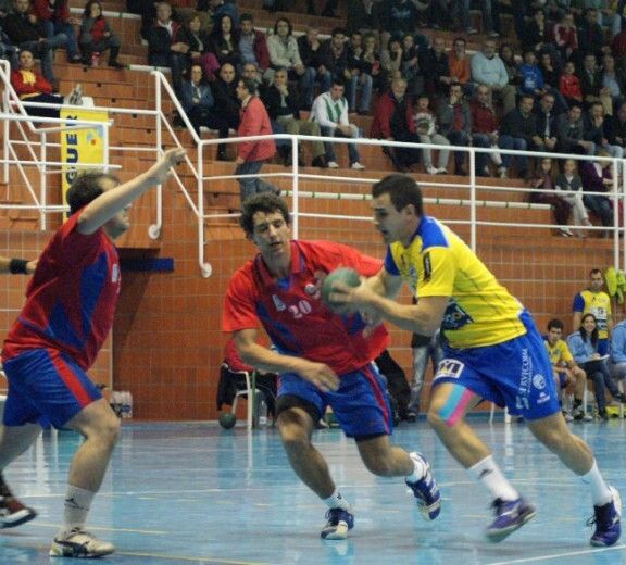 El PAN Moguer encaja su tercera derrota consecutiva en Madrid (37-30)