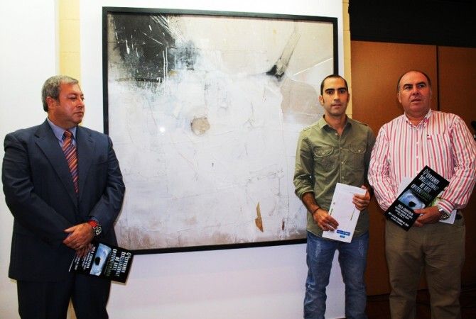 El pintor valverdeño Fran Mora recibe la Medalla de Honor de Pinturas BMW de manos de la Reina Sofía