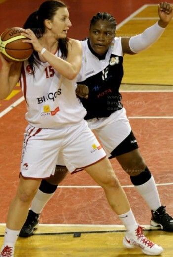 Amina Njonkou no seguirá en el Conquero