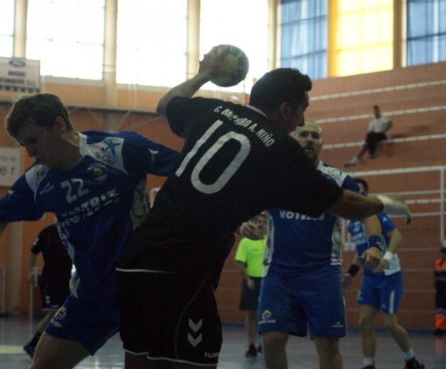 Duelo directo para remontar posiciones del PAN Moguer en Almería