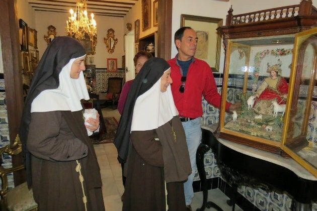 Las Hermanas de la Cruz de Moguer reciben un legado del Fondo Francisco Garfias