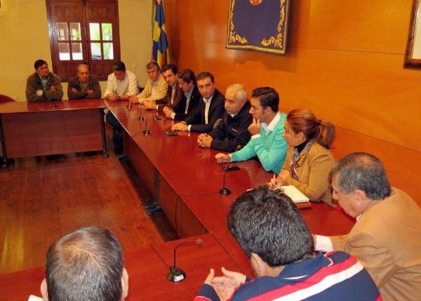 El Ayuntamiento de Moguer y las cooperativas buscan una solución al desarrollo de sus instalaciones
