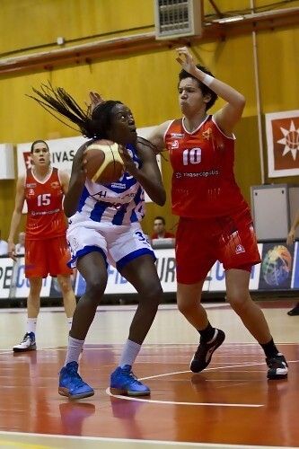 Bernice Mosby, directa al quinteto ideal