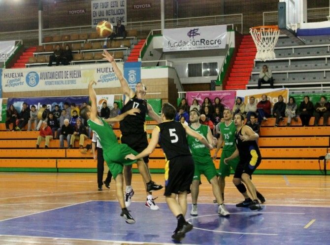 Quinta victoria consecutiva del Enrique Benítez y triunfos para Ayamonte y Aljaraque