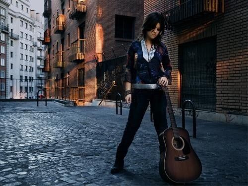 Vanesa Martín, de doblete en Huelva