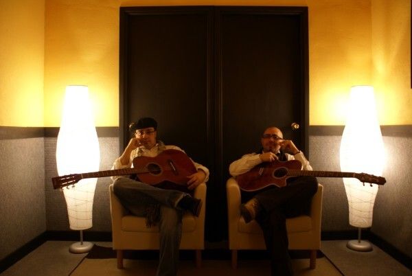 Noche de sonidos acústicos con Acoustasonics Trío