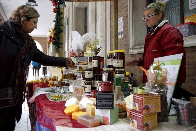 El sabor de los productos onubenses llega a Huelva con la IV Muestra de Dulces Navideños