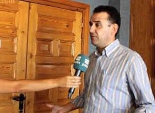 APIN denuncia que Carmelo Romero mandó SMS electorales aprovechando los ficheros municipales