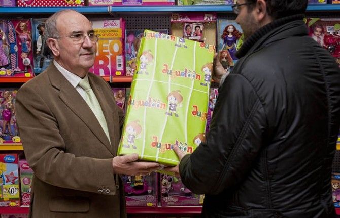 Juguetoon contribuye con la campaña solidaria de huelva24.com