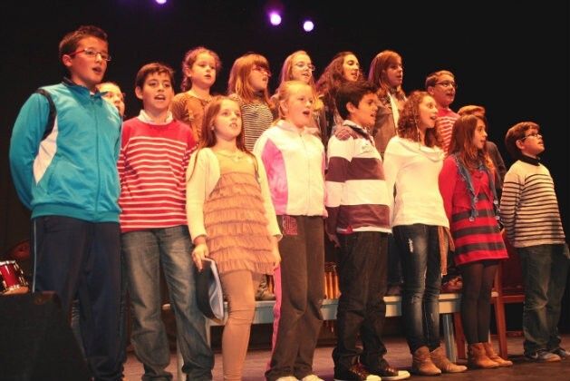 El Coro de Voces Blancas y la Banda Municipal de Música abren la Navidad Cultural en Cartaya