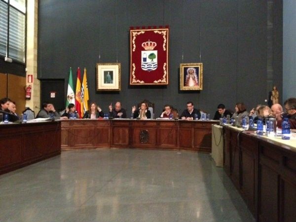 El Ayuntamiento de Isla Cristina pide al Gobierno central que mantenga el poder adquisitivo de las pensiones