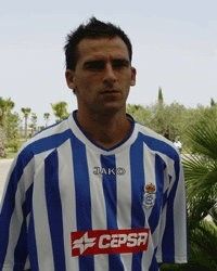 Benítez, del estrellato y las lesiones a dirigir a un equipo de prebenjamines