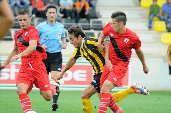 Álvaro González no viaja a Cartagena y se acerca al Alcoyano