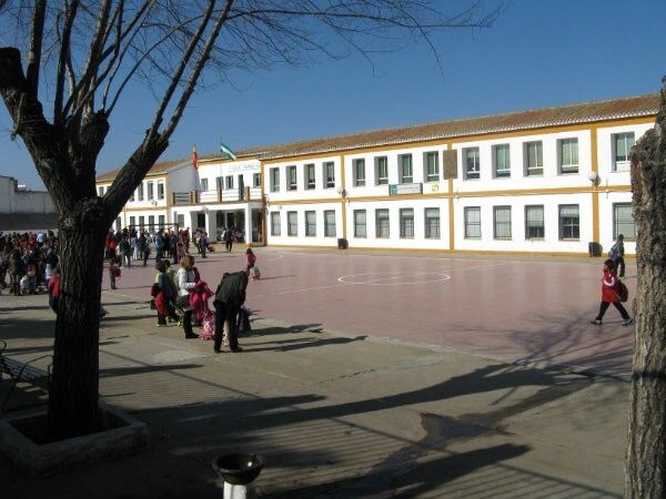 El pleno de La Palma aprueba la modificación del PGOU para aportar los terrenos del nuevo colegio Manuel Siurot
