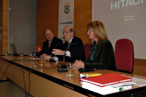 El Ayuntamiento y Cepsa ponen en marcha cursos para cuidadores de personas en situación de dependencia