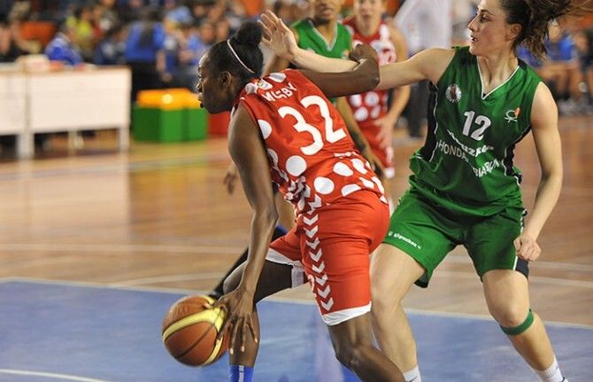 ¡Pero qué grande es el Conquero! (81-80)