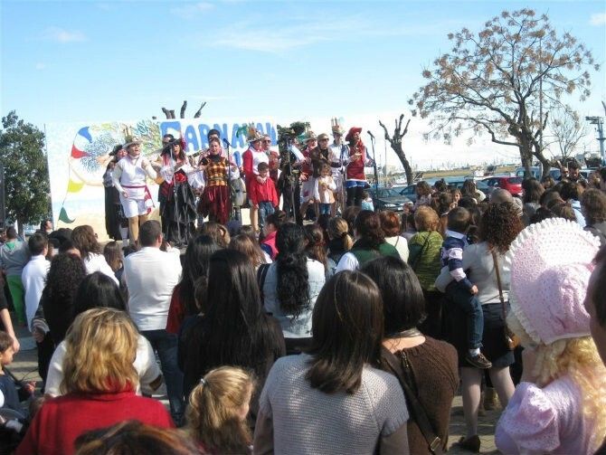 Sol y chirlas para dar la bienvenida al Carnaval de la Luz