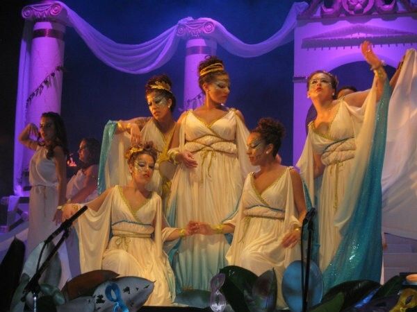 Bella Marín y Rocío López, reinas del Carnaval de La Luz de Punta Umbría
