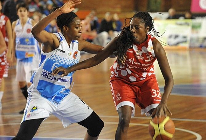 Mosby lidera un triunfo épico que vale más de media salvación (68-64)
