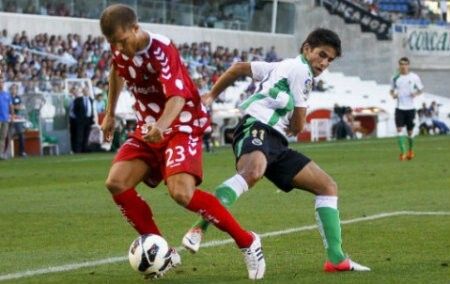 Dos victorias en 12 visitas ligueras del Racing a Huelva