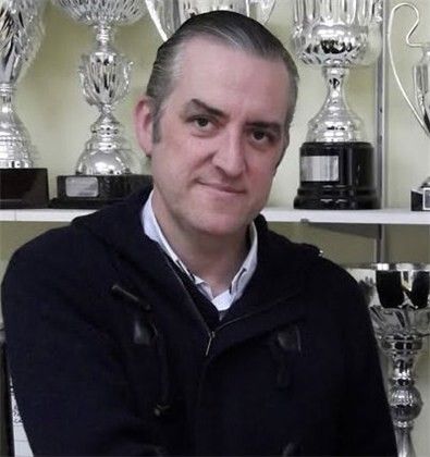 Lío en el San Roque con 63.000 euros de una factura de Umbro que están en una cuenta bancaria en Chipre