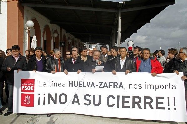 Caraballo señala que 'la inversión en la Huelva-Zafra es básica para el desarrollo turístico y empresarial'