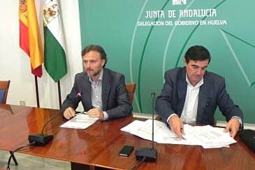 La Junta acusa al Gobierno de dejar sin beca a mil alumnos onubenses