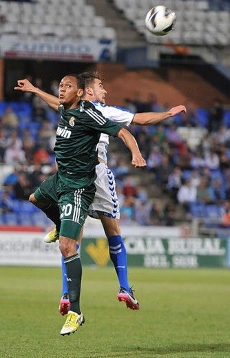 Un Castilla letal descose a un Decano desacertado (1-3)