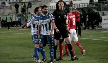 El Decano acumula 12 bajas por sanción en las 10 últimas jornadas