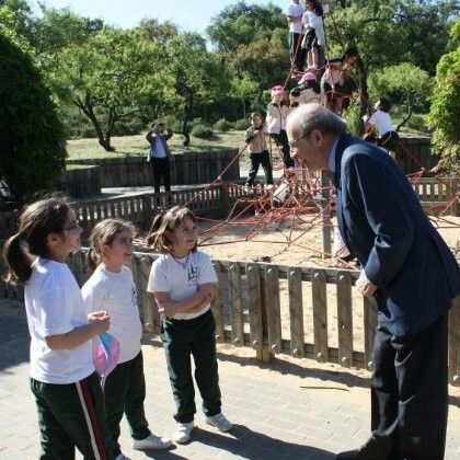 Más de 300 niños celebran el 'Dia del Deporte'