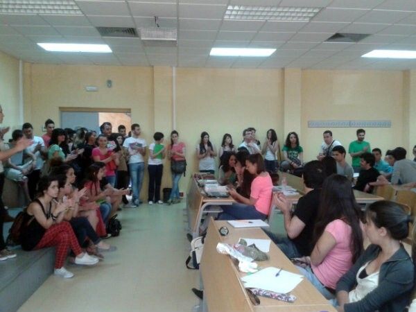 El PCA y la UJCE participan activamente en la huelga en defensa de la educación pública